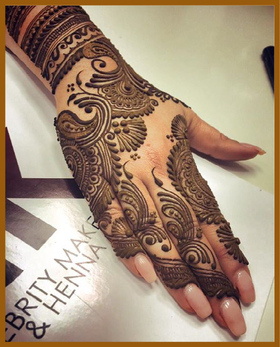 Stylish Back Hand Mehndi Chain Links And Trail Art